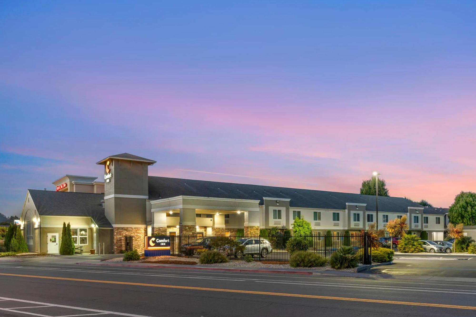 Comfort Inn Arcata Bagian luar foto